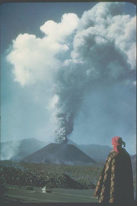 Local watching Paricutin Volcano erupt in 1943