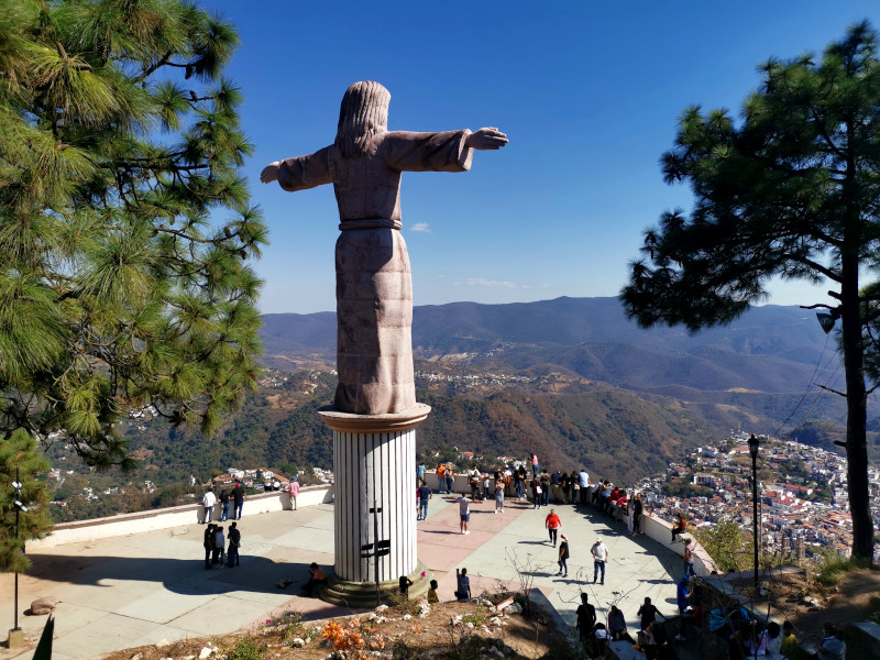 A statue of Jesus overlooking the town of Taxco -  a great thing to do in Taxco