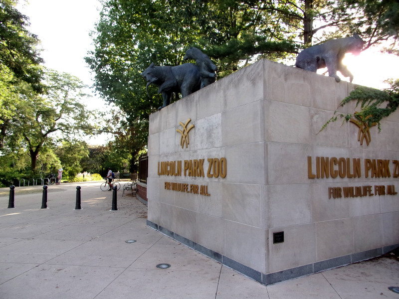 Entrance to the Lincoln Park Zoo - it is free!