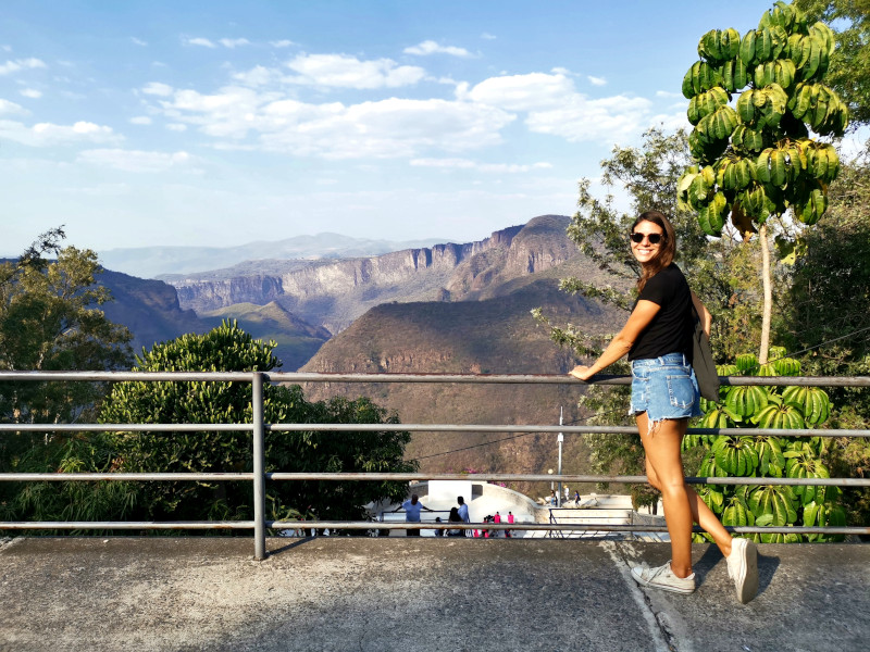 Katharina standing at the canyon in Guadalajara
