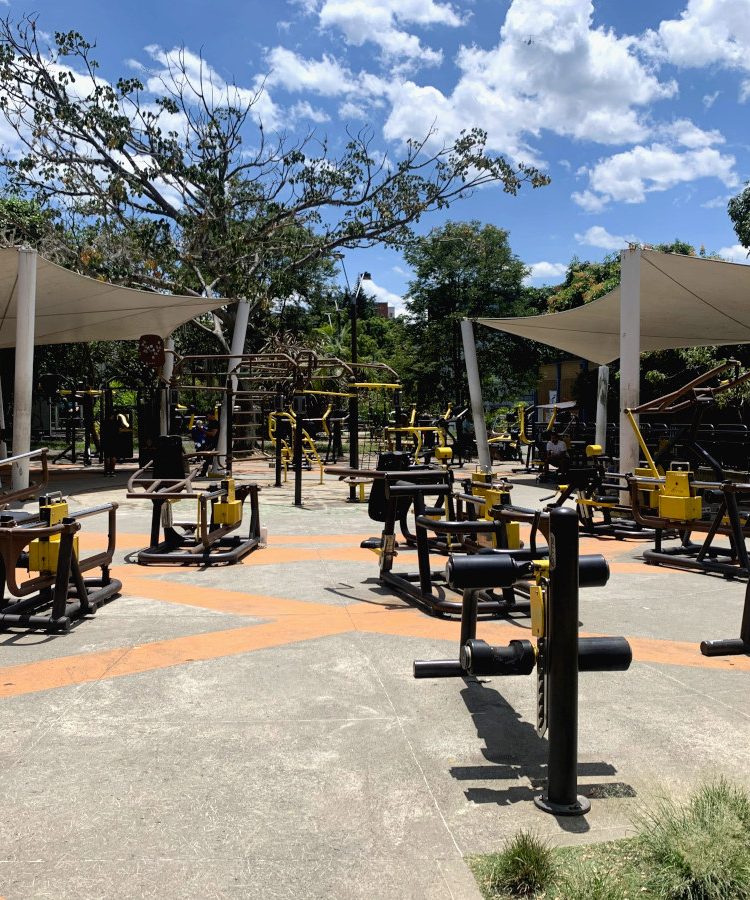 One of the best outdoor gyms Medellin has to offer in Laureles