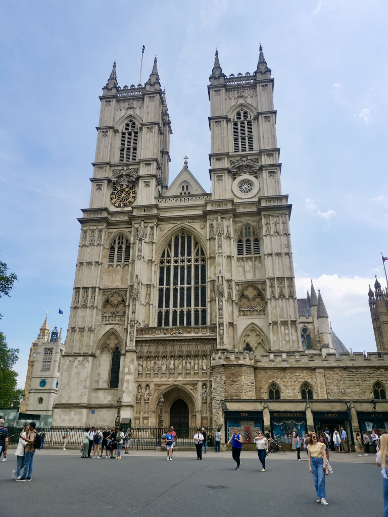 Westminster abey in london a good stop on a london itinerary