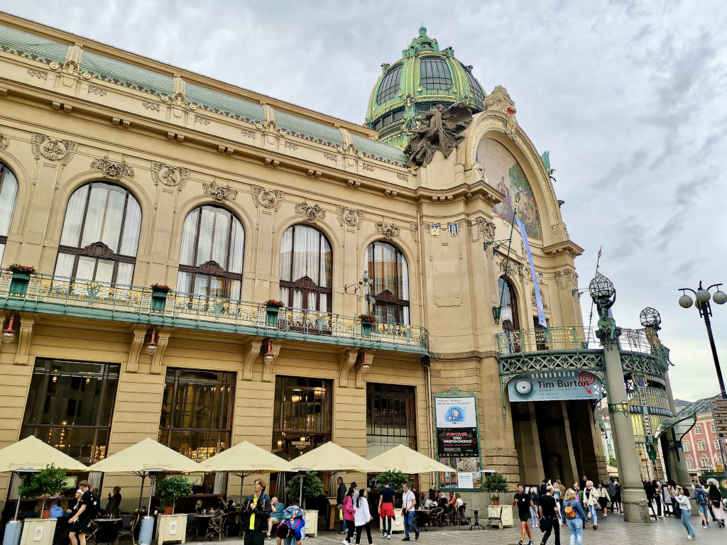 The exterior of the Obecni Dum theater in prague