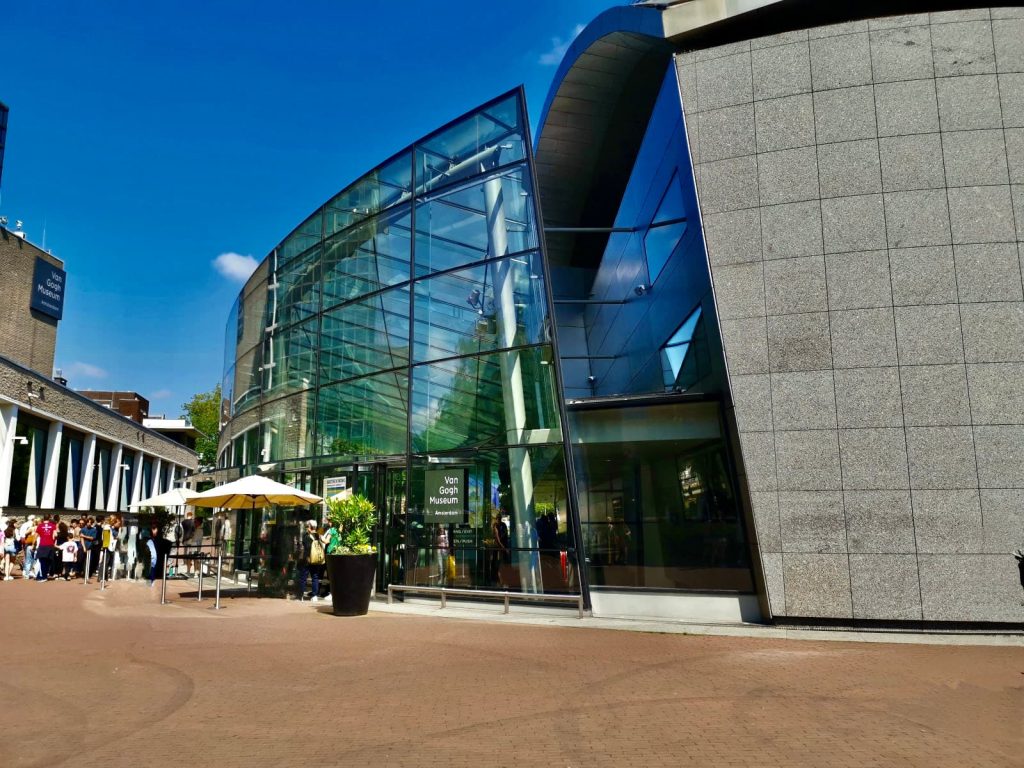 The entrance to the van gogh museum in amsterdam