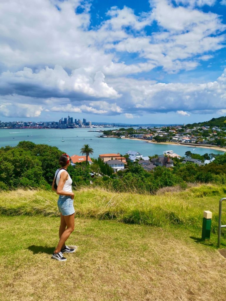 Katharina overlooking the Bay of Auckland.